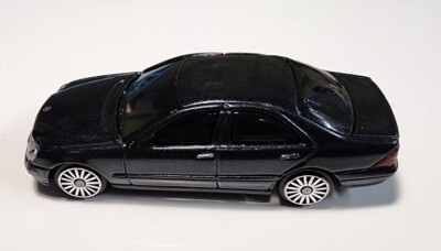 Maisto FRESH METAL Dark Metallic MERCEDES-BENZ S-CLASS 1:64