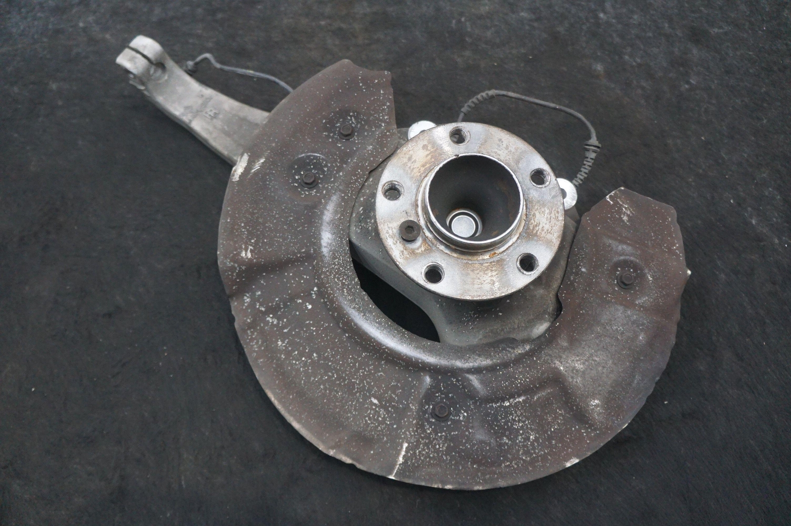 Front Left Spindle Hub Bearing OEM 31216782191 Rolls Royce Ghost Series I 09-14