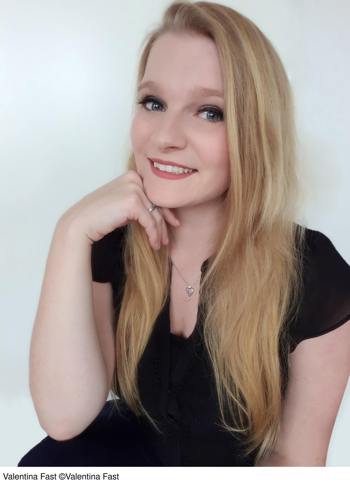 Thumbnail - Eliza Moore Valentina Fast