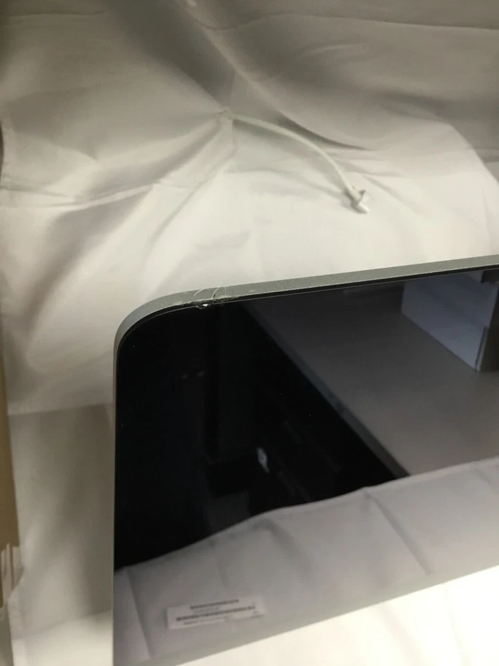 Apple iMac "Core i7" 4.2 27" (5K, mediados de 2017) - A1419 (EMC 3070) - Grado C Foto 2 de 4