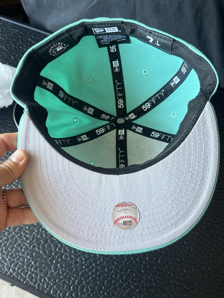 New Era 59Fifty Kansas City Royals Size 7 1/8 Turquoise Blue Fitted Hat - Image 2 of 4