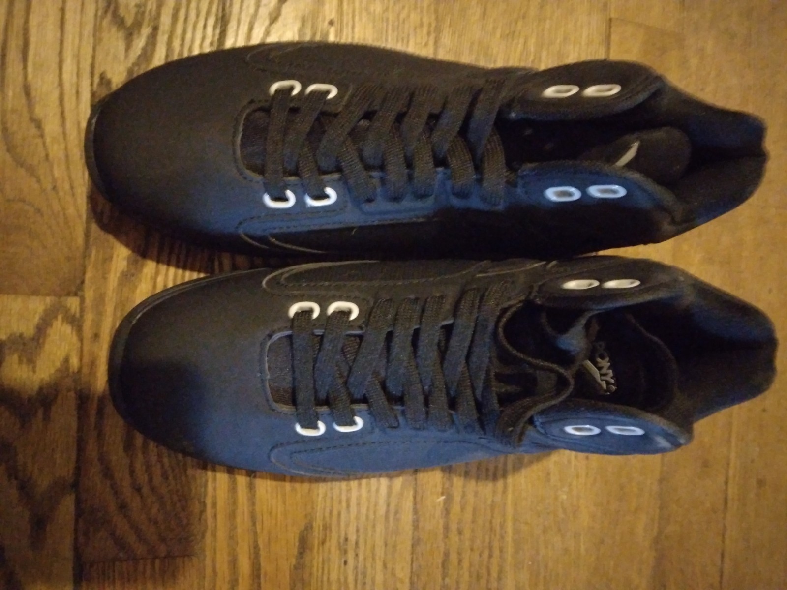 Scarpe pony nuove taglia 9