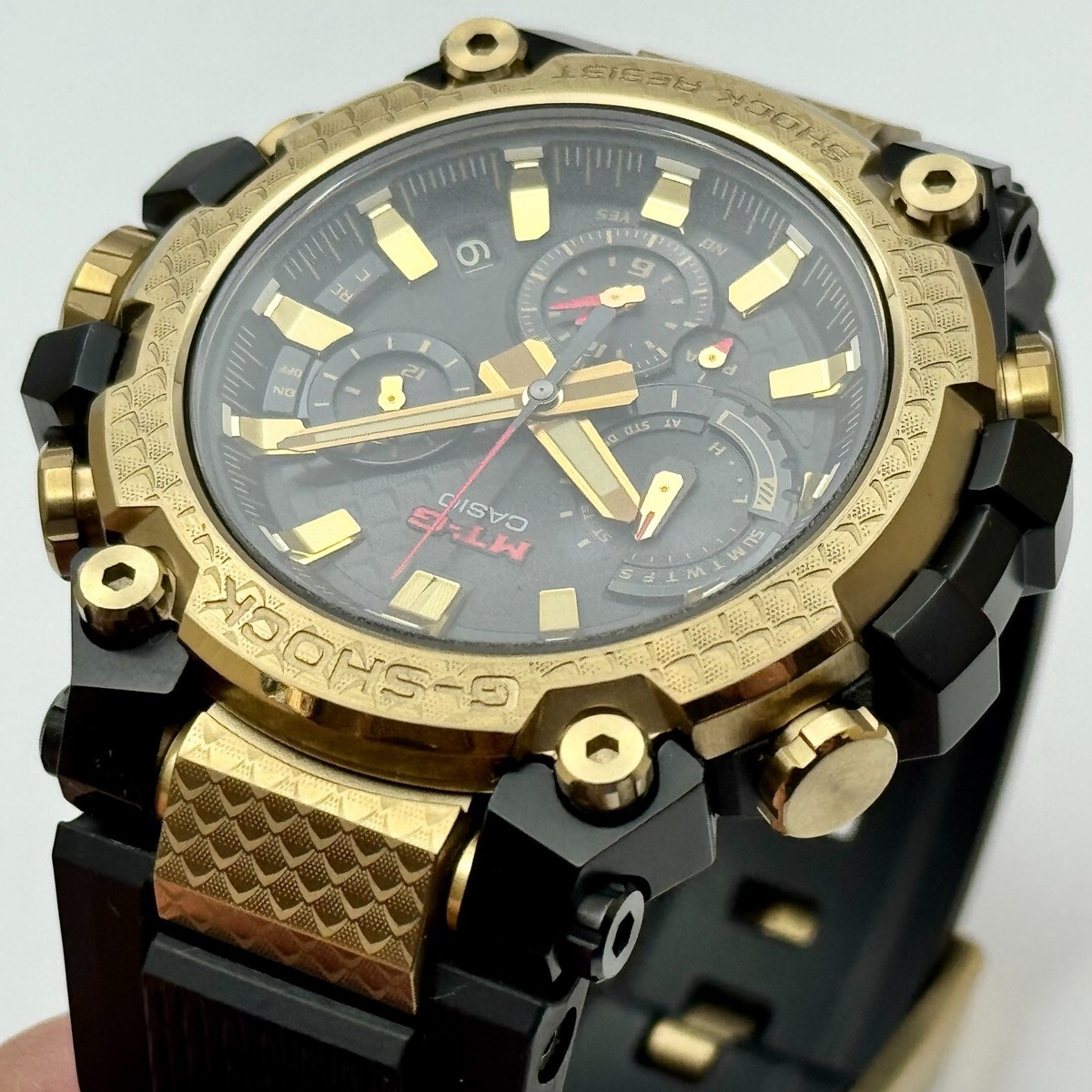 Near Mint CASIO G-SHOCK MT-G MTG-B3000CXD-9AJR Golden Dragon