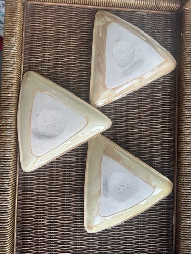 Cactus Triangle Appetizer Plates Southwest Beige Set Of 3 Signed 9.5" - Picture 5 of 7