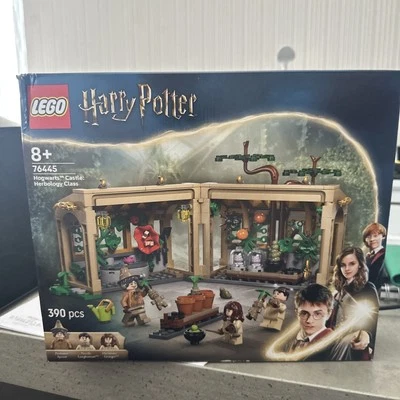 LEGO Harry Potter Hogwarts Castle Herbology Class 76445 NEW 2025