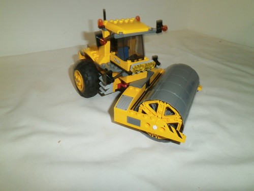 LEGO City #7746 Single Drum Roller 100% Complete w/Instructions & Minifigs - Picture 7 of 10