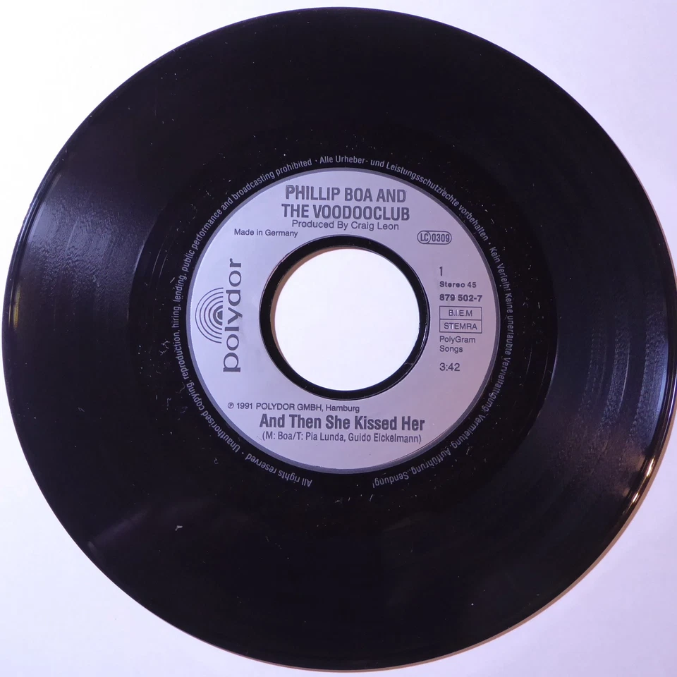 Phillip Boa And The Voodooclub – And Then She Kissed Her (1991) - Bild 3 von 4