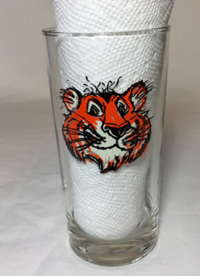 VINTAGE ESSO DRINKING GLASS “TIGER IN YOUR TANK
