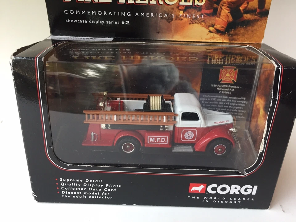 2001 Corgi Fire Heroes LOT Ford Fire Pumper / Chevrolet Car Fire Chief - Image 4 of 4