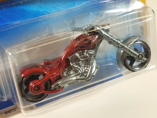 2009 Hot Wheels Red Black Flames OCC Splitback Motorcycle Bike Rocket 009/190 - Picture 5 of 7