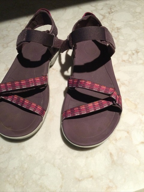 walking sneaker teva womens sandals