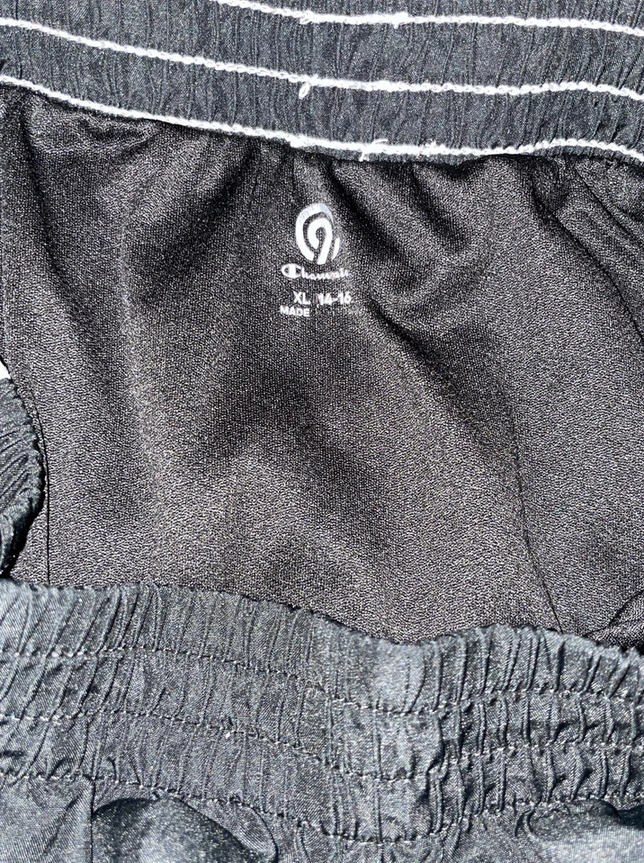 Girls C9 By Champion Black And White Running Shorts Size 14/16 - Imagem 3 de 4