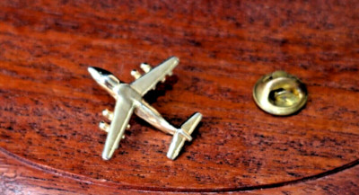 Vintage goldfarbenes Flugzeug Flugzeug 4 Motor Flugzeug Tie Tack Anstecknadel Abzeichen