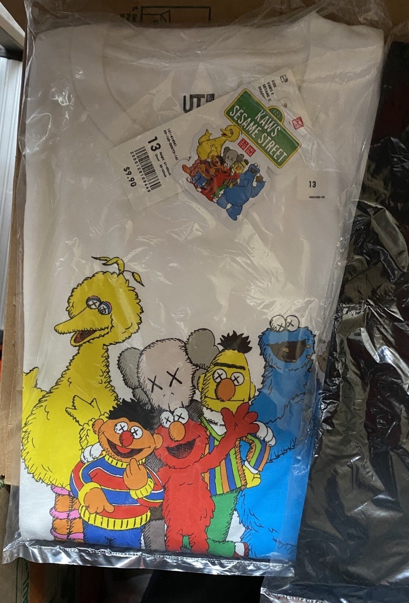 New!! Rare Kaws X Uniqlo Sesame Street XX Pocket Tee & Group New!! Rare Kaws X Uniqlo Sesame Street XX Pocket Tee & Group