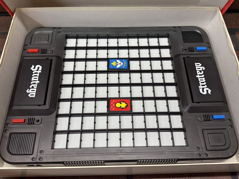 1982 年电子策略 - Milton Bradley - 如图所示 — 第 3/3 张图片