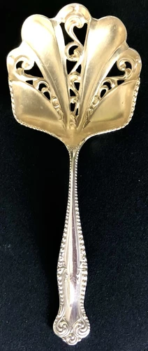 ANTIQUE 1893 TOWLE Canterbury Sterling Silver GW Pierced Bowl Nut Bon Bon Spoon
