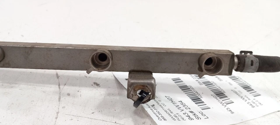 Barra de montaje de inyector de inyección de riel de combustible Volkswagen Rabbit 2006 2007 2008 2009 Foto 3 de 4