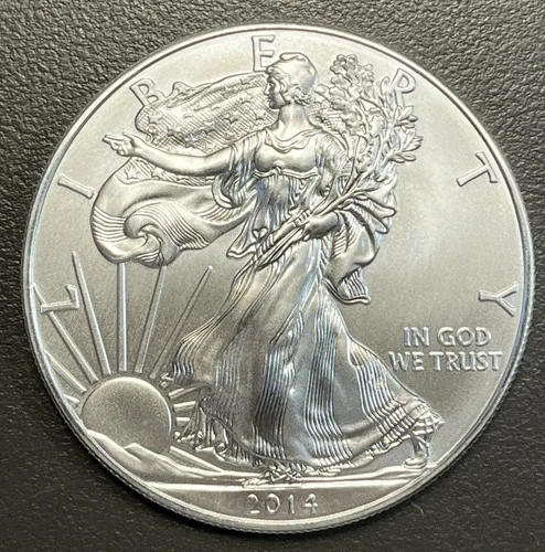 2014 American Eagle Silver Dollar / 1 oz .999 Silver / Uncirculated