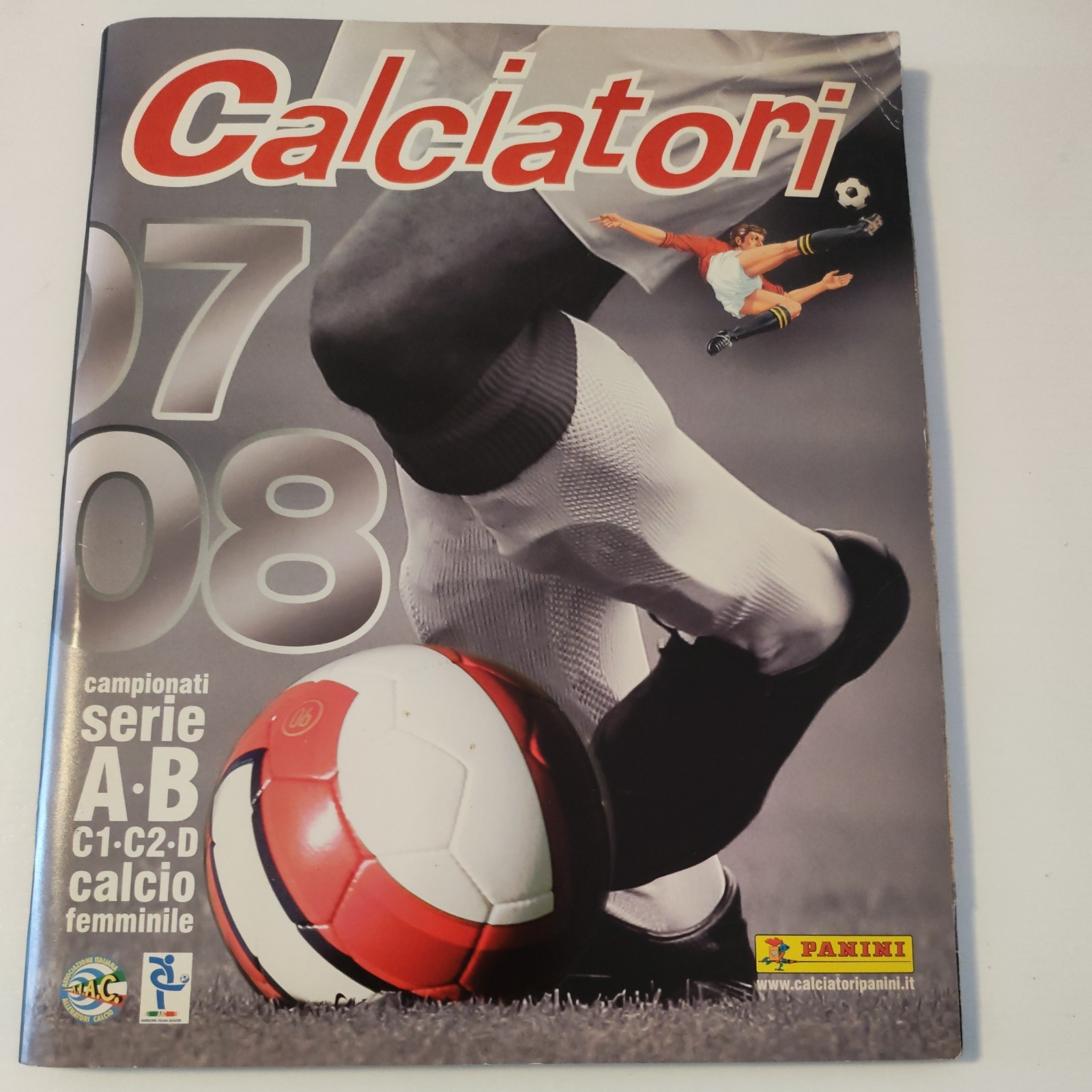 ALBUM CALCIATORI PANINI 2007-08 (07/08) COMPLETO AL 100% IN PERFETTo STATO.