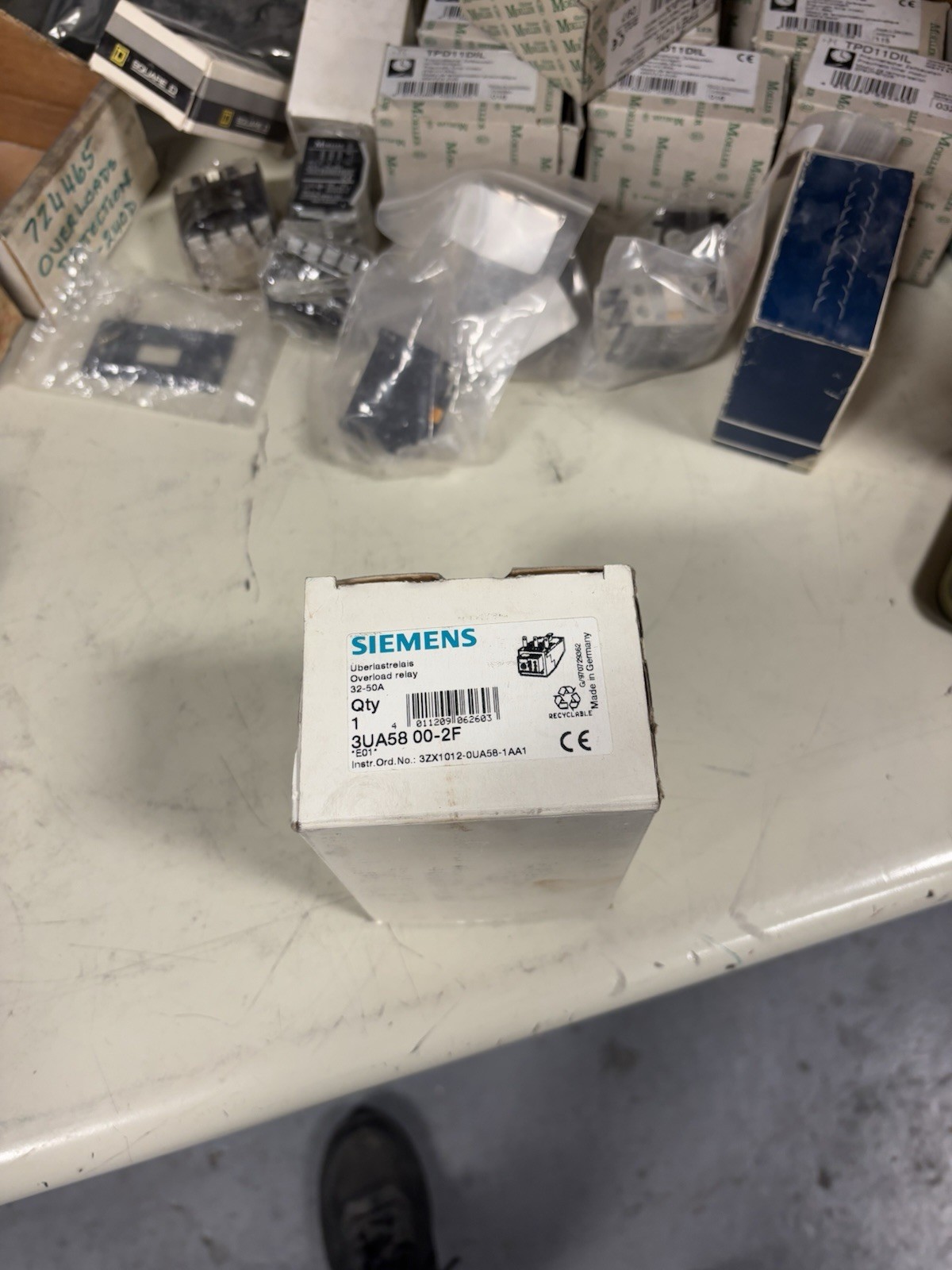 NEW SIEMENS 3UA58 00-2F THERMAL OVERLOAD RELAY 32-50A