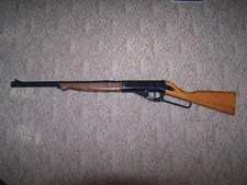 Vintage Daisy Model No. 95 BB Gun.  Wood Stock w/ Plastic Grip.  WORKS GREAT!!!
