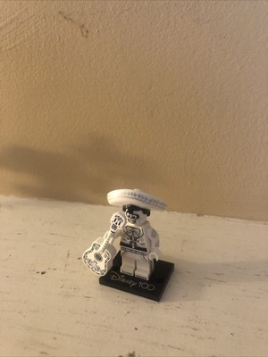 Lego Ernesto De La Cruz Minifigure