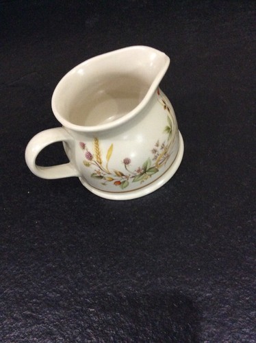 Marks & Spencer M&S Harvest Design Half Pint Gravy/Sauce Jug - Picture 3 of 4