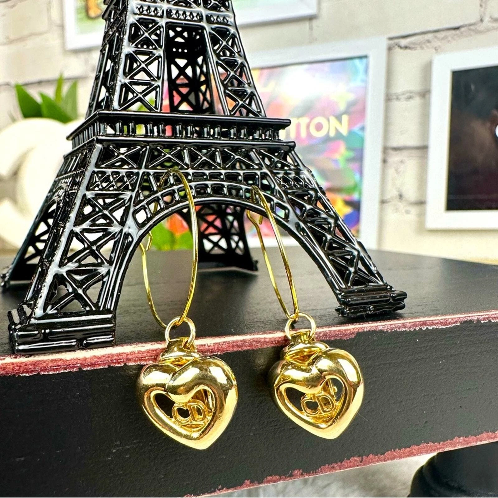 Boucles d'oreilles Christian Dior coeur personnalisé à clipser à conversion percée