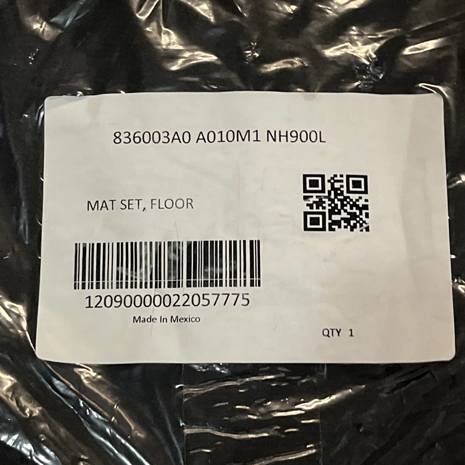 New Genuine OEM 2023-2025 Honda CRV Black Carpet Floor Mat Set Front & Back Row - Image 2 of 4