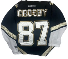 CCM NHL Youth Size S/M Pittsburgh Penguins Sidney Crosby #87 Hockey Jersey Black
