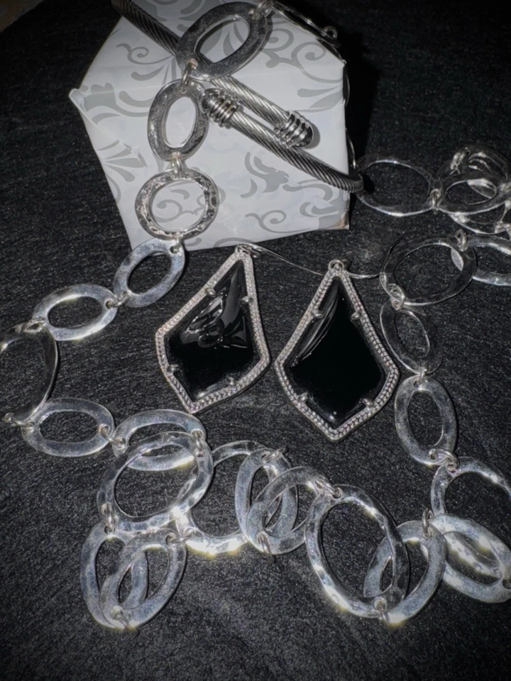 Kendra Scott Alex Pendientes colgantes en obsidiana, collar y pulsera, lote de 3 piezas Foto 4 de 4