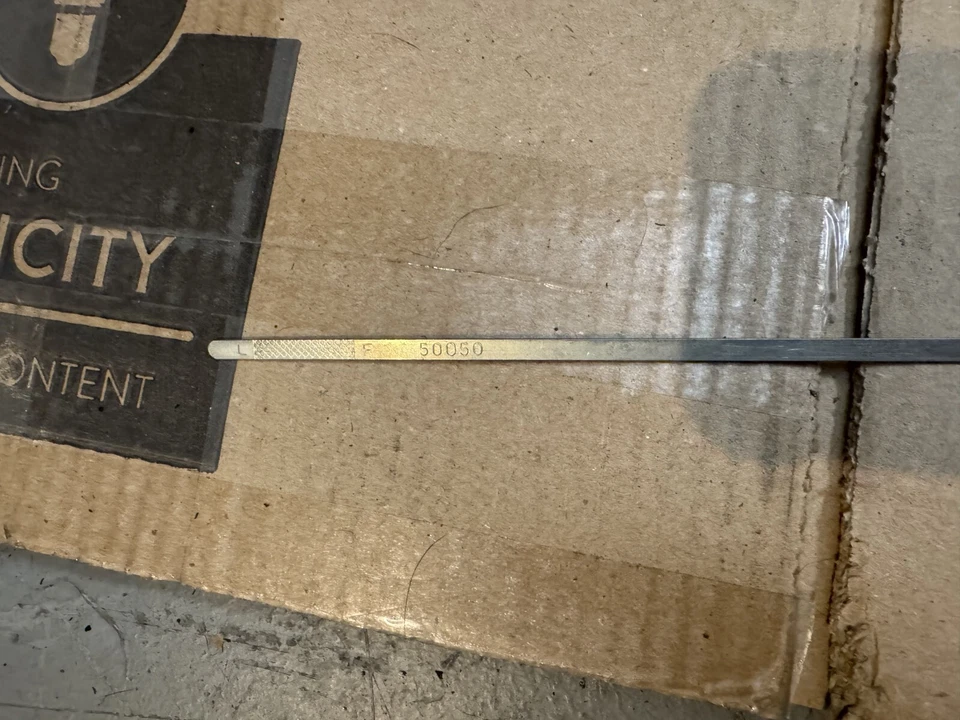 Оригинальный масляный щуп 1998-2000 Lexus ls400 б/у - Изображение 2 из 4