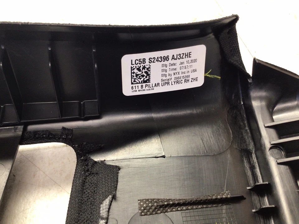 Lincoln Aviator 2020-2022 OEM lado derecho B moldura de pilar LC5Z-7824346-AM Foto 4 de 4