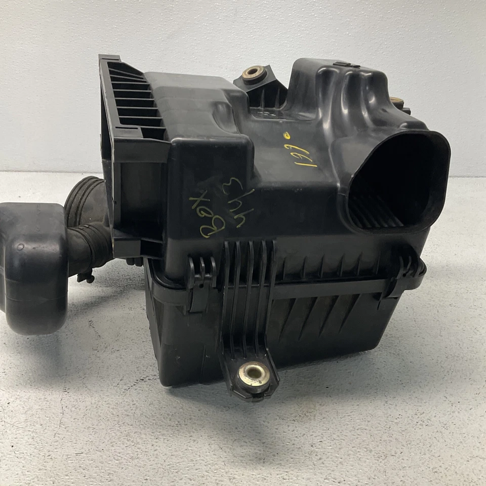 2006 2007 2008 2009 2010 Hyundai Sonata Azera Air Cleaner Box Assembly 3.3L - Image 2 of 4