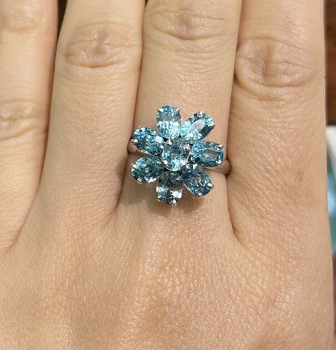 14k Solid White Gold Cluster Ring Natural Blue Zircon . Sz 8. 4.27 Grams - Picture 7 of 7