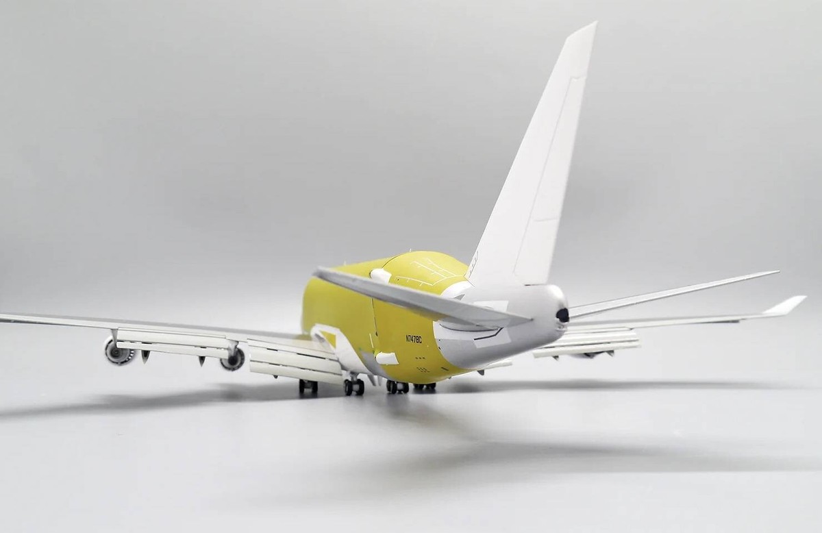 Modèle Réduit Boeing 747-400 LCF N747BC - JC Wings 1/200 - Version Baremetal - Neuf Sous Blister