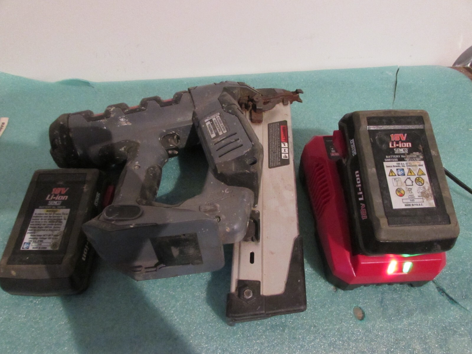 SENCO NAIL GUN F16A second fix with 2 battery's and charger eBay