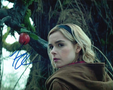 KIERNAN SHIPKA signed Autogramm 20x25cm SABRINA NETFLIX in Person autograph COA