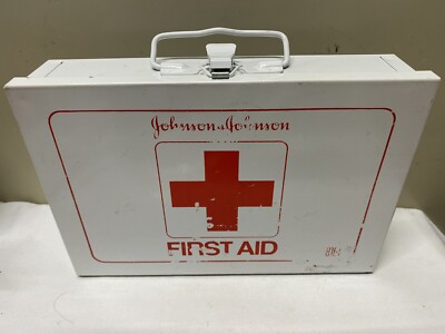 ビンテージJohnson&Johnson FIRST AID 8171 金属缶 s-l400.jpg