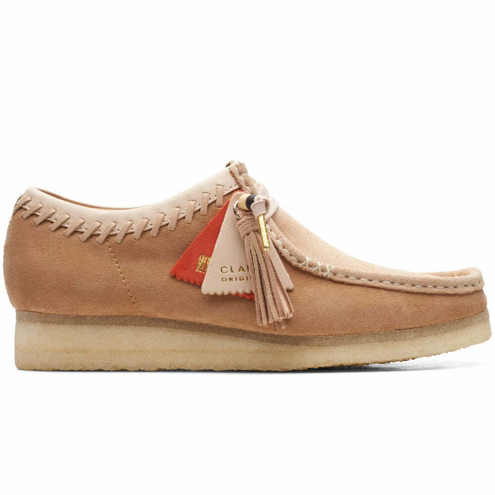 Tan sales wallabee clarks