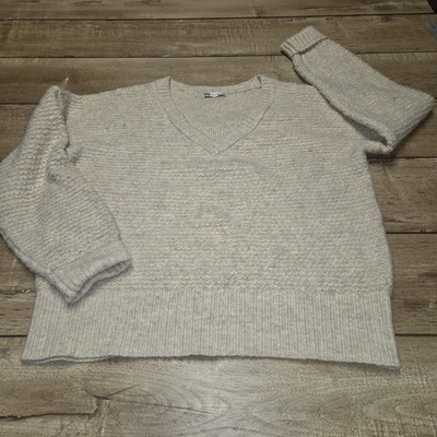 SO Cozy V-Neck Pullover Sweater Womens Large Beige Long Sleeve Thick Knit Preppy