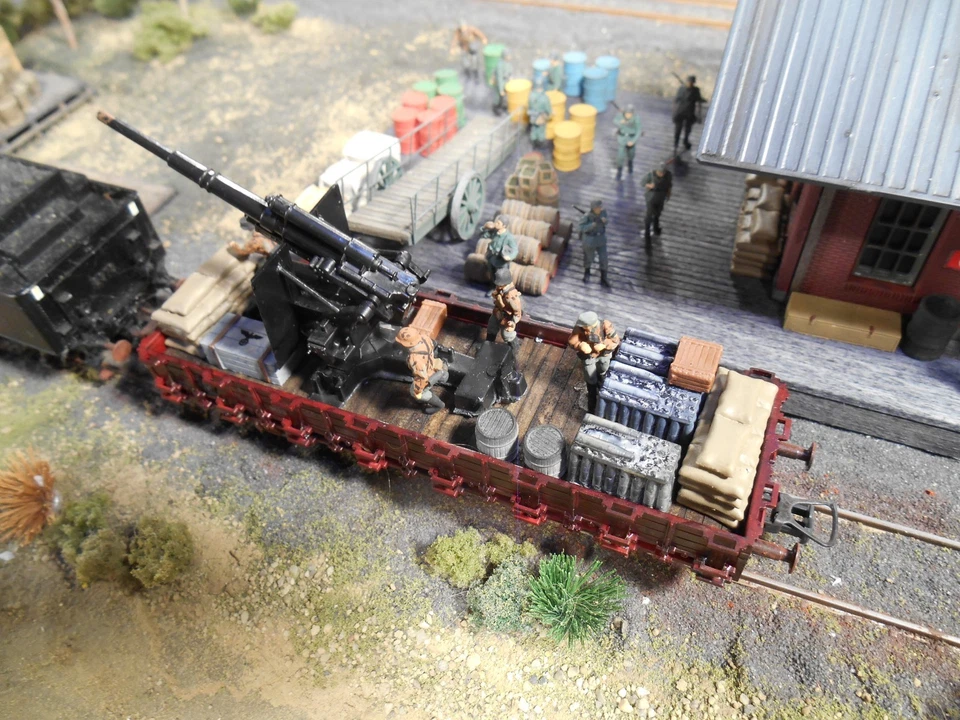 HO Roco Minitank 6th Panzer Army Artillery Car with Soldiers A2283 Custom Detail - Image 3 of 3