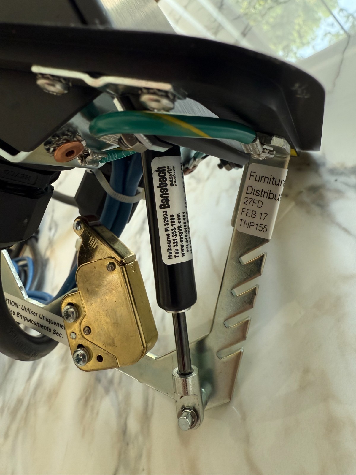 NEW Altinex Tilt N Plug Jr Tabletop Outlet + USB Charging Box - TNP155