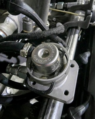 Opel Turbo Kraftstoffregler  Aufnahme c20xe c20let ,Monza Senator c30ne c30se .