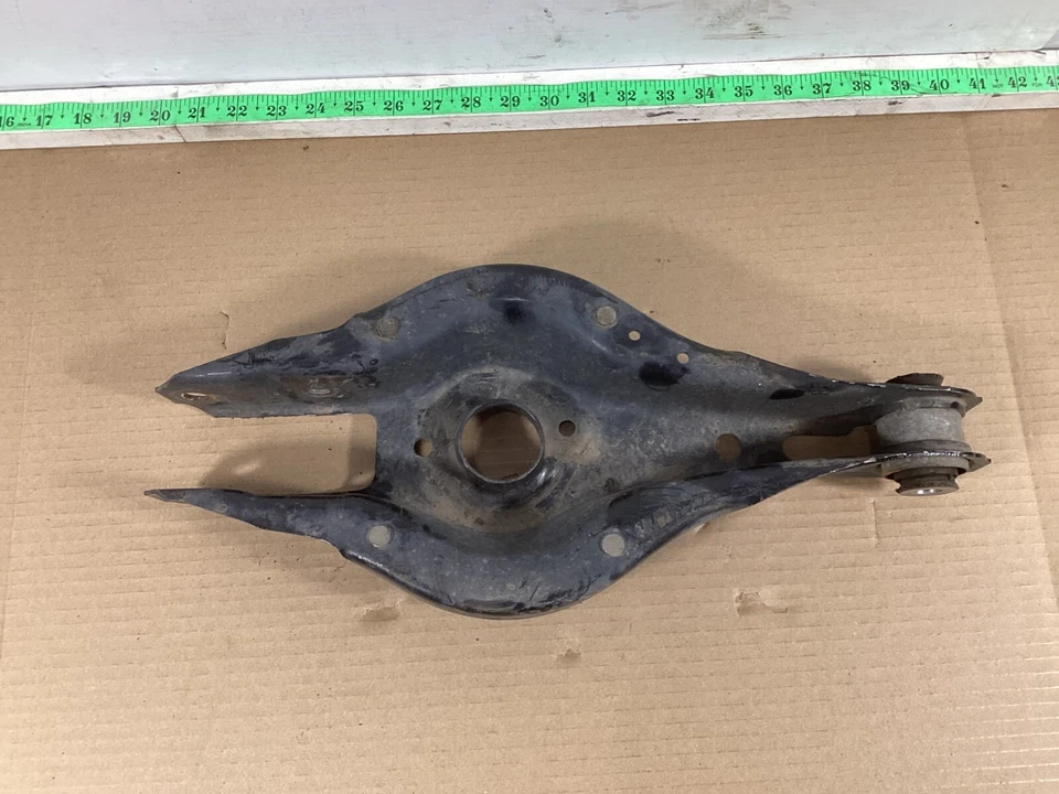 2013 - 2018 BMW 320i Rear Left Side Lower Suspension Control Arm 6867541 OEM . - Image 2 of 4