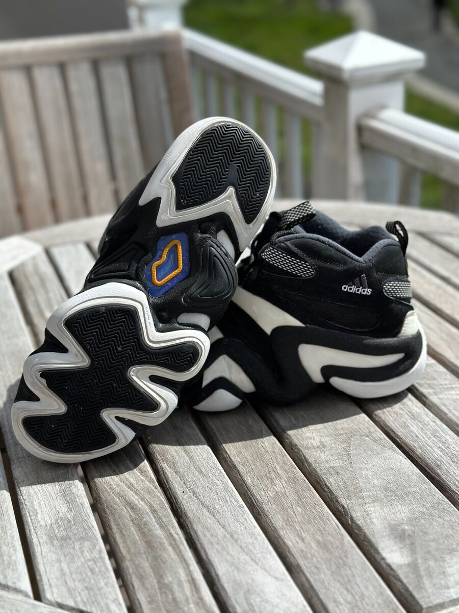 Near MINT & RARE 1997 Adidas KB 8 Kobe Bryant Size 11 1/2 Near MINT & RARE 1997 Adidas KB 8 Kobe Bryant Size 11 1/2