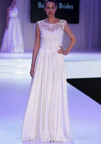 Crystal/Diamante Sleeveless 100% Silk Wedding Dresses