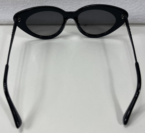 Vera Wang Indra Titanium Womens Black Cat Eye Sunglasses 52 19 135 - Picture 4 of 9