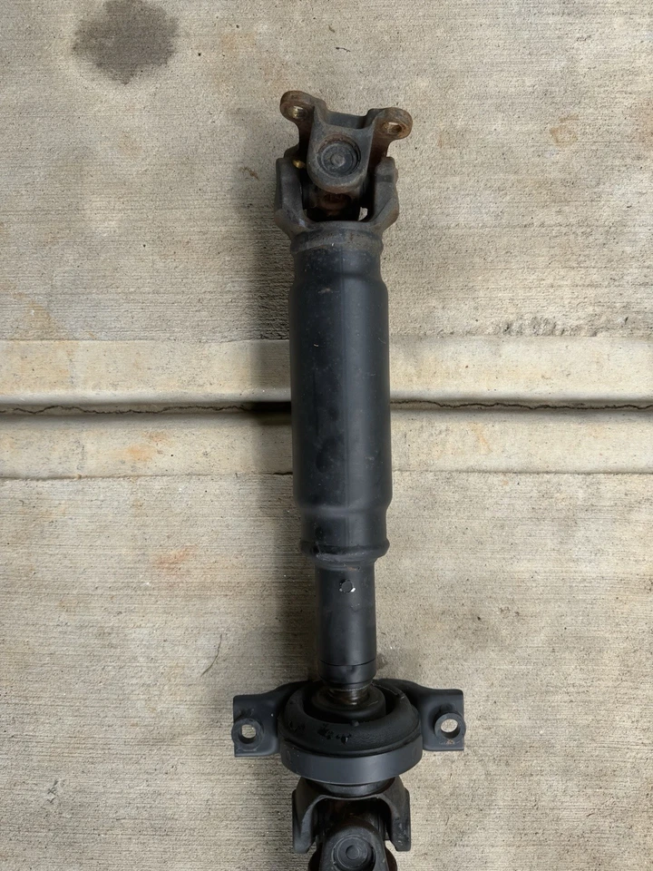 Infiniti Q70 Q70L M37 2011-2019 AWD eje de transmisión trasero hélice OEM Foto 2 de 4