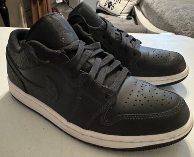 Nine AF1 Low Black Without Box Size 8 Men